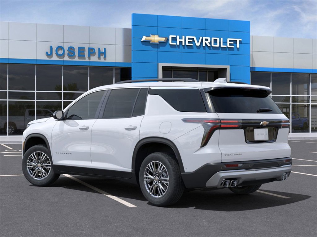 2025 Chevrolet Traverse photo 3