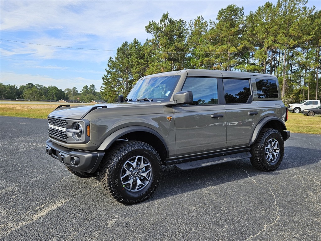 2025 Ford Bronco Badlands photo 3