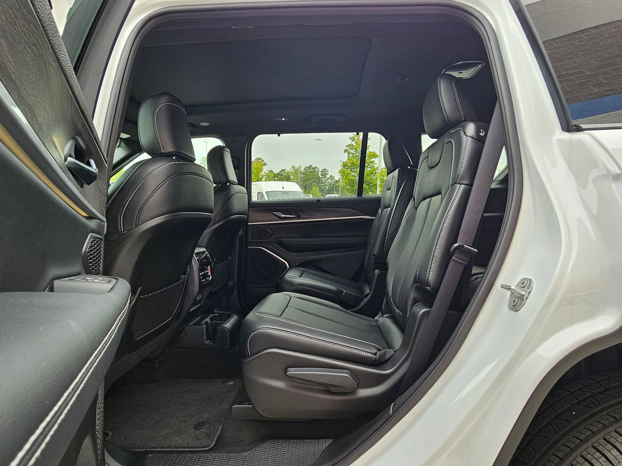 2025 Jeep Grand Cherokee Limited photo 19