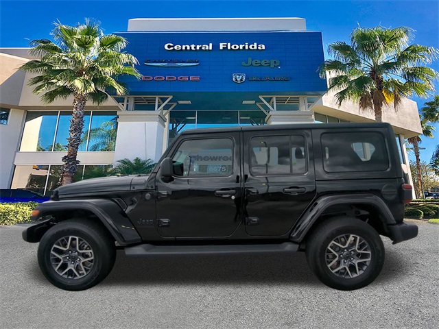 2025 Jeep Wrangler Sahara photo 3