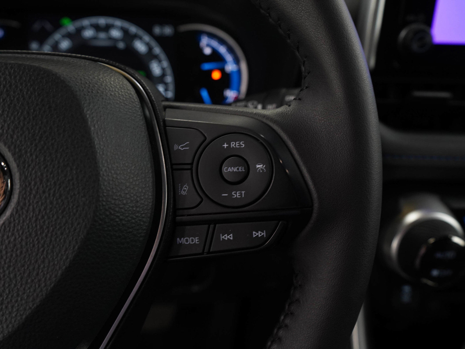 2024 Toyota RAV4 Hybrid SE photo 20