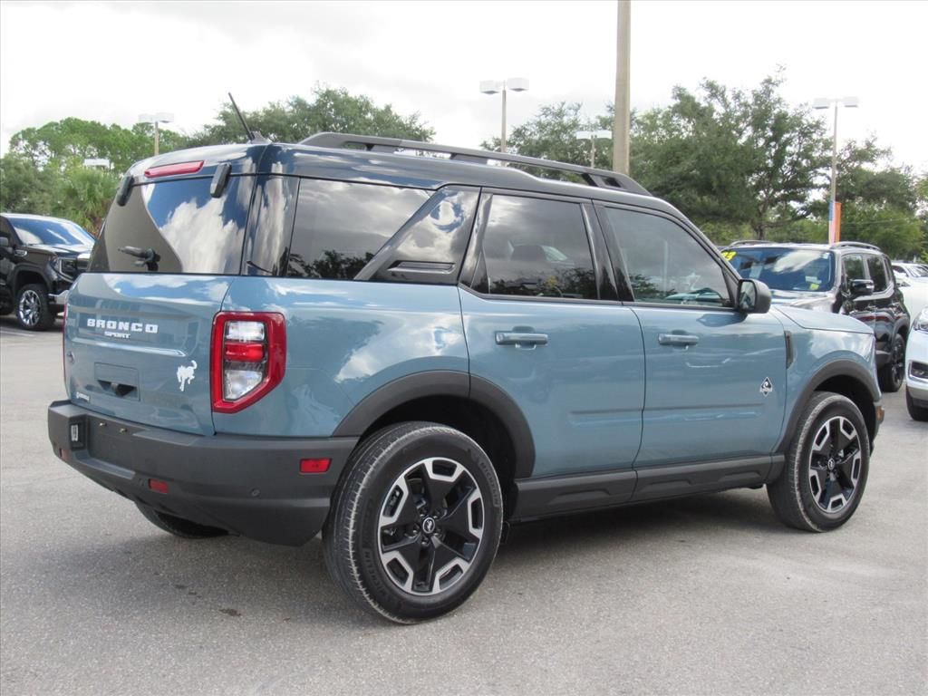 2023 Ford Bronco Sport Outer Banks photo 3