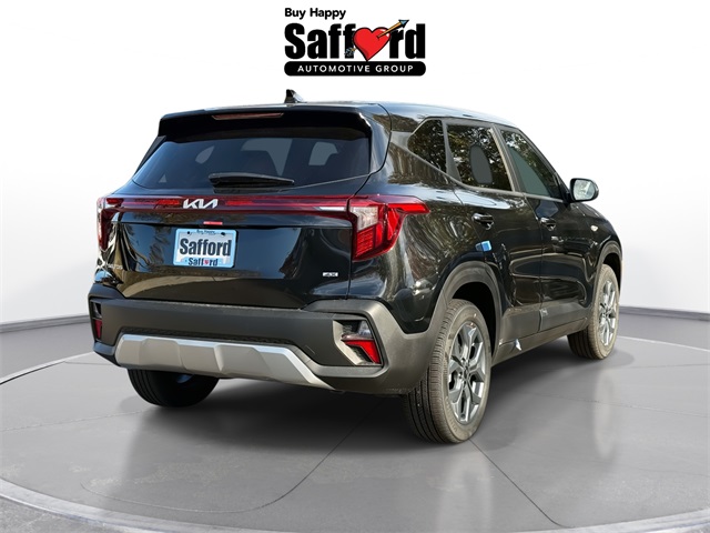 2026 Kia Seltos LX photo 2