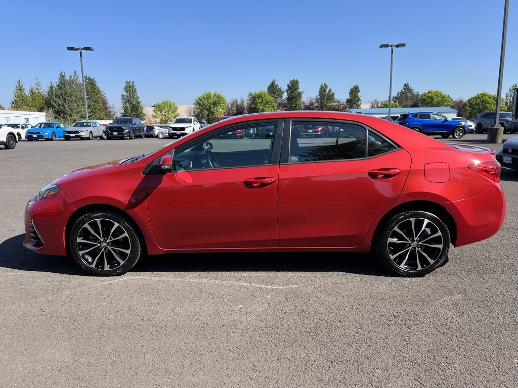 2018 Toyota Corolla XSE photo 4