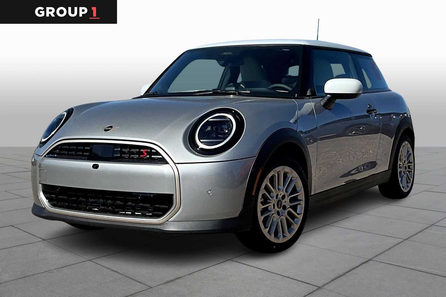 2026 MINI Hardtop 2 Door S's photo