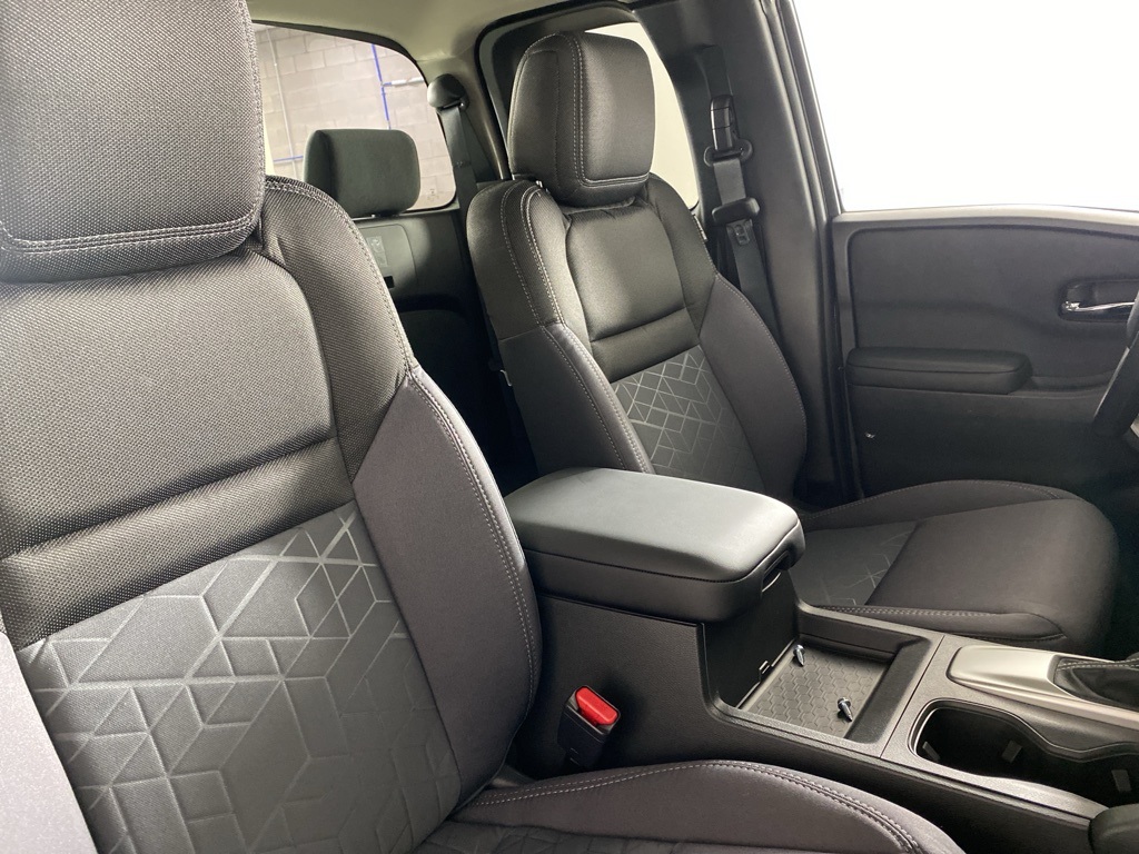 2025 Nissan Frontier SV photo 21
