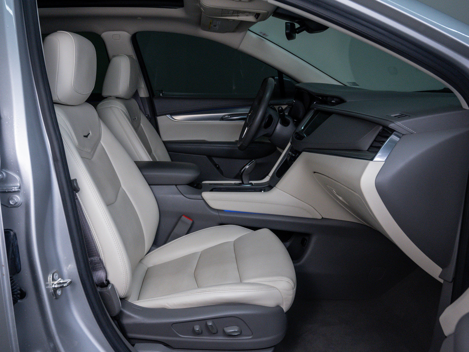 2018 Cadillac XT5 Premium Luxury photo 9