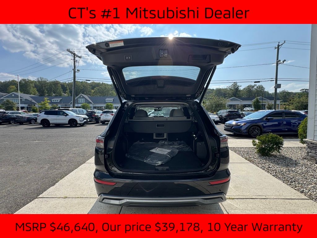 2025 Mitsubishi Outlander SEL photo 20