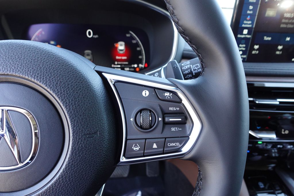 2026 Acura MDX SH-AWD Advance photo 18