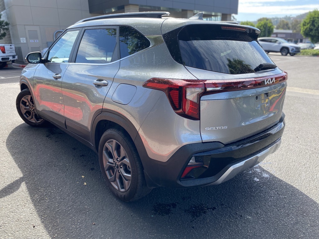 2024 Kia Seltos S photo 3