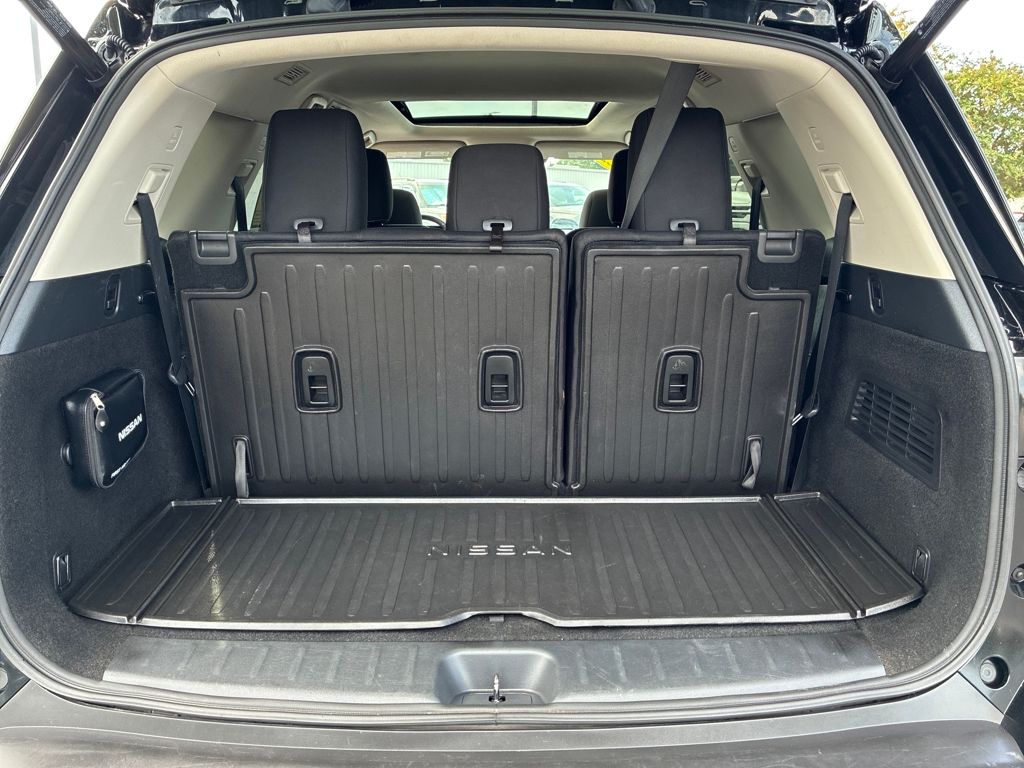 2022 Nissan Pathfinder SV photo 19