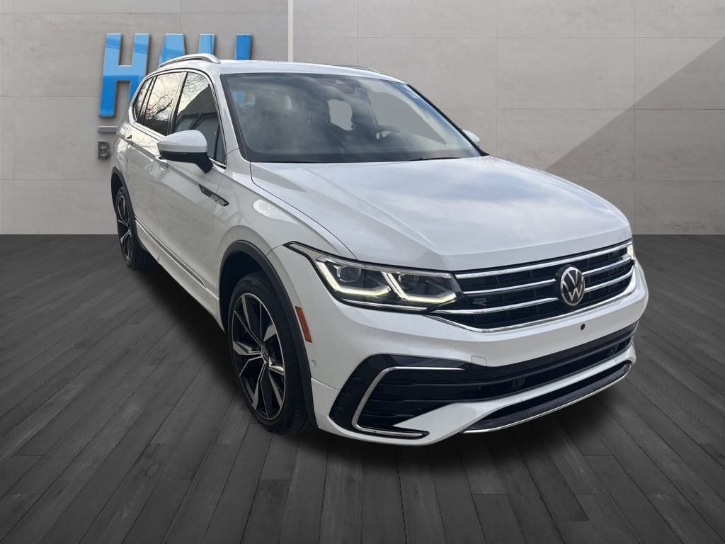 2022 Volkswagen Tiguan SEL Premium R-Line photo 3
