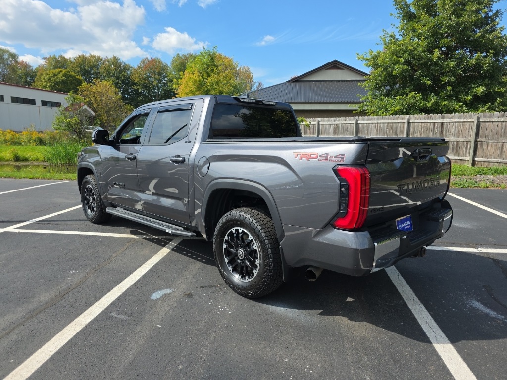 2022 Toyota Tundra SR5 photo 2