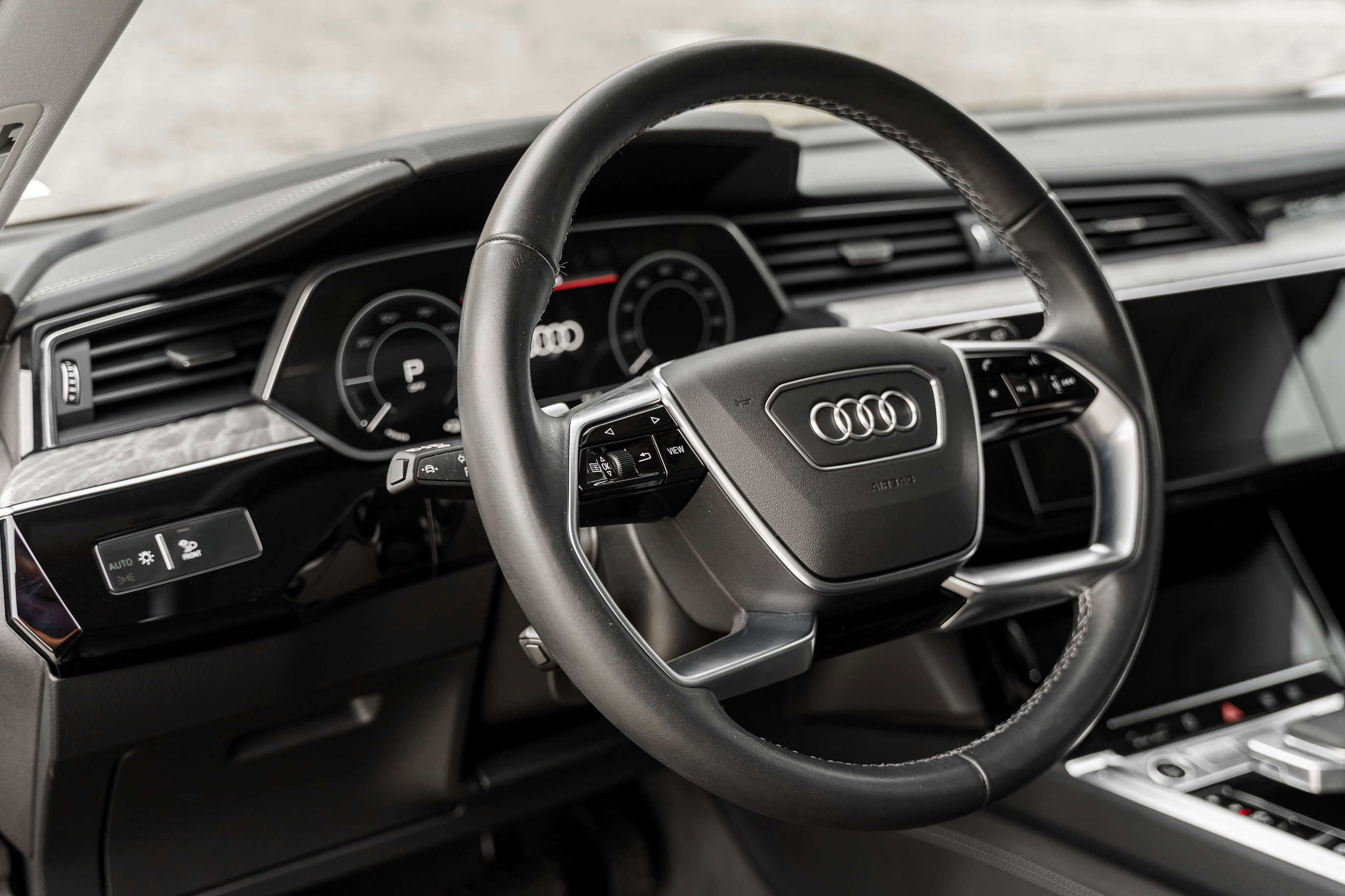 2024 Audi Q8 E-tron Prestige photo 10