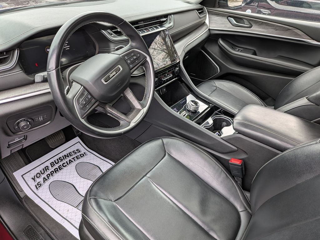 2022 Jeep Grand Cherokee Limited photo 4