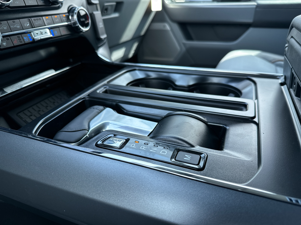 2025 Ford F-150 Lariat photo 12