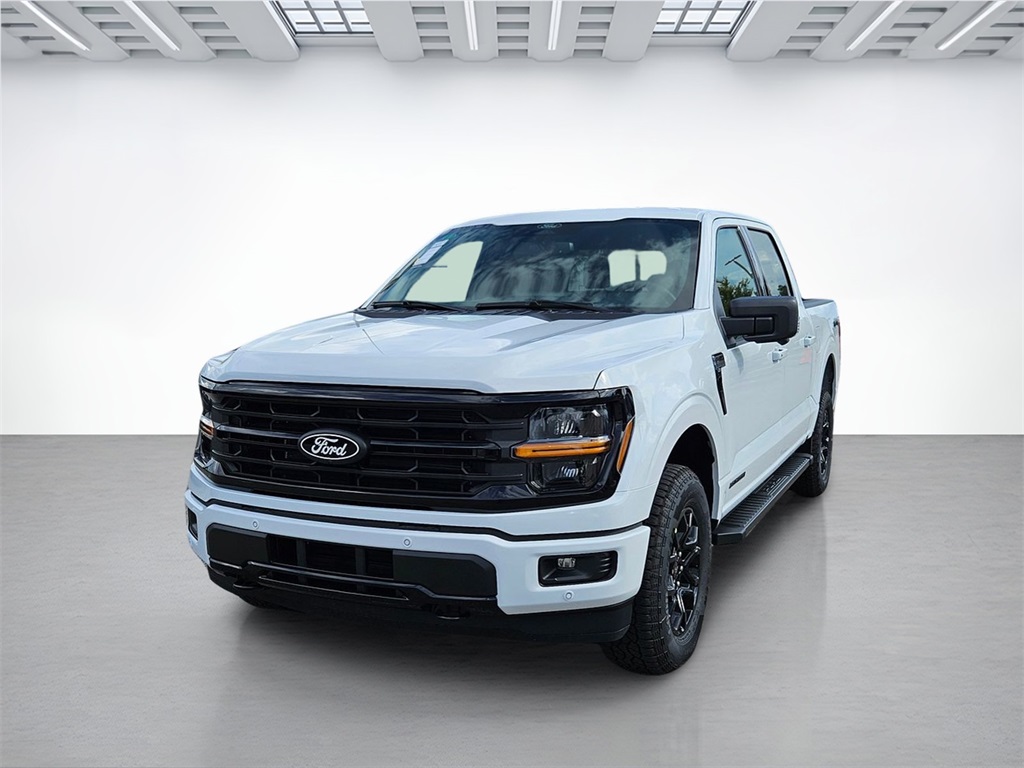 2025 Ford F-150 XLT photo 9