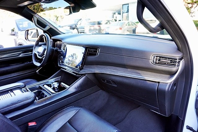 Used 2022 White Jeep Series II image 9