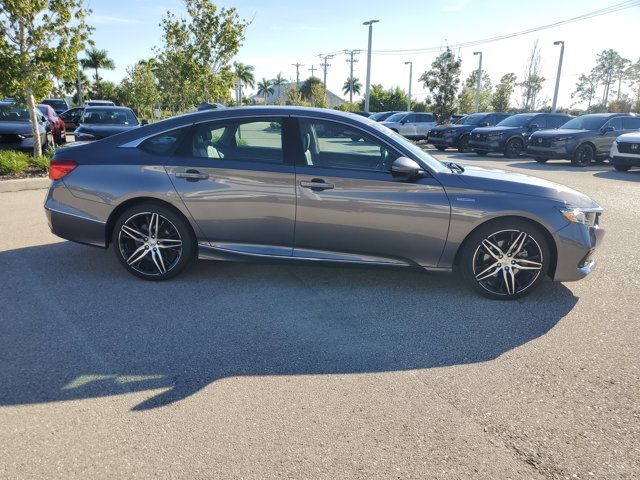 2021 Honda Accord Hybrid Touring photo 3