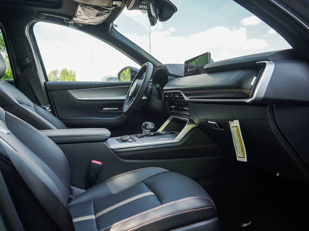 2025 Mazda CX-70 Plug-in Hybrid Premium Plus photo 6