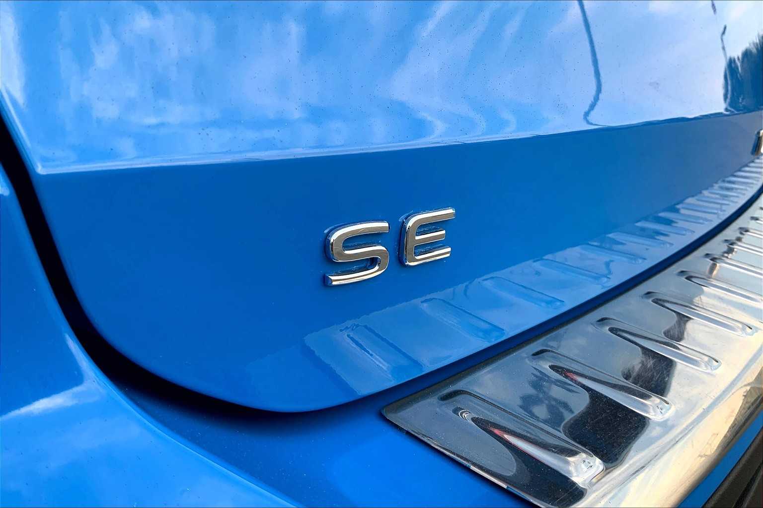 2022 Volkswagen Taos SE photo 9