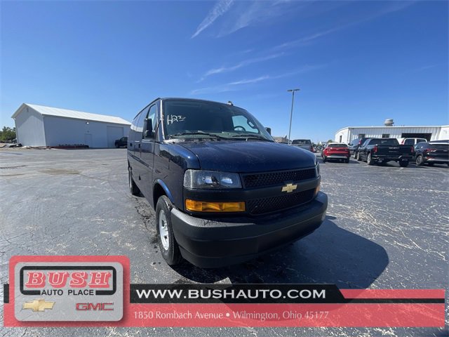 2025 Chevrolet Express Cargo 3500 photo 13