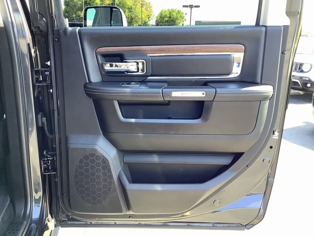 2017 Ram 2500 Laramie photo 35