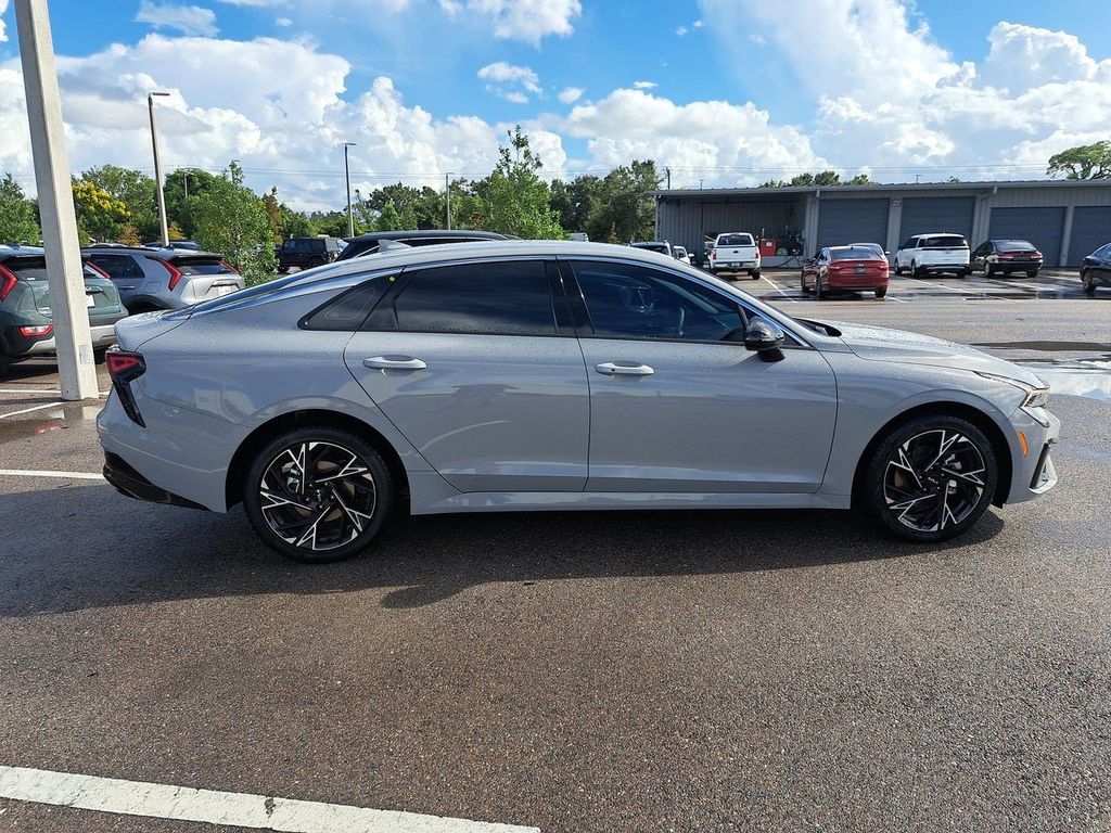 2026 Kia K5 GT-Line photo 4