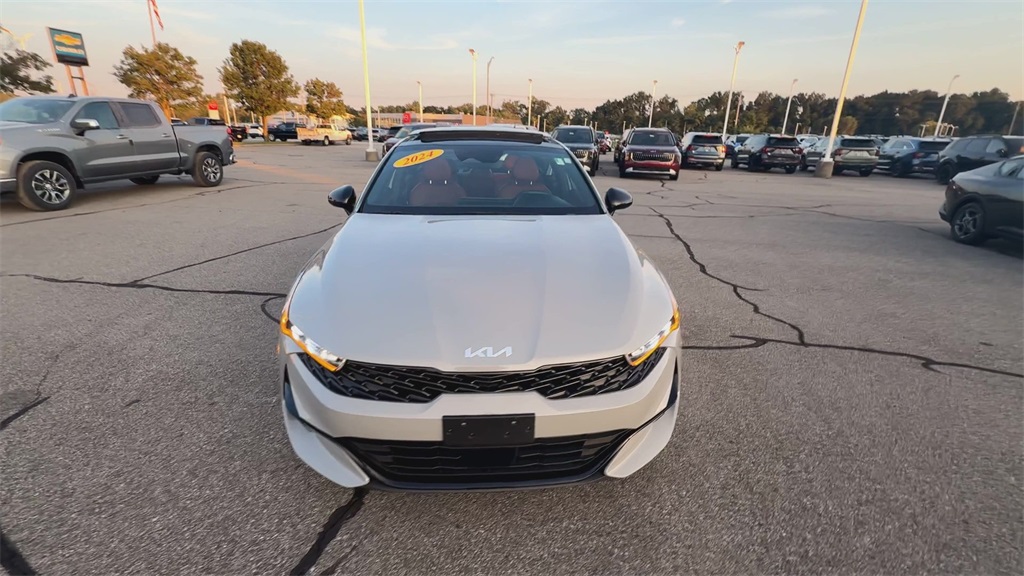 2024 Kia K5 GT-Line photo 3