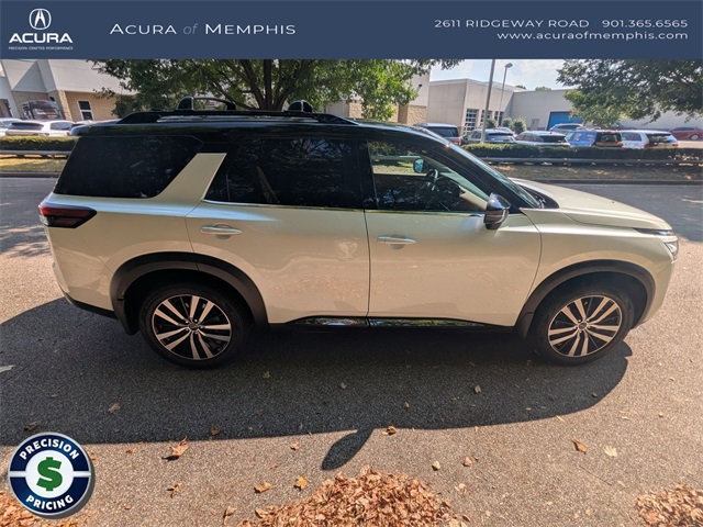 2023 Nissan Pathfinder Platinum photo 7