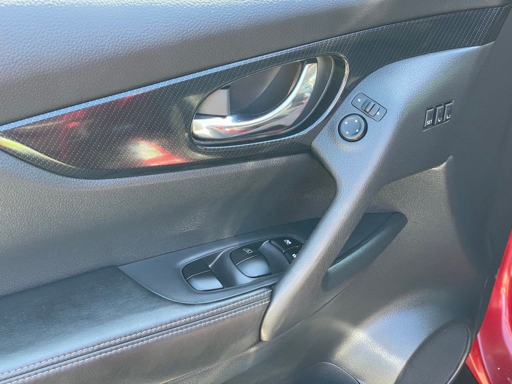 2019 Nissan Rogue SL photo 10
