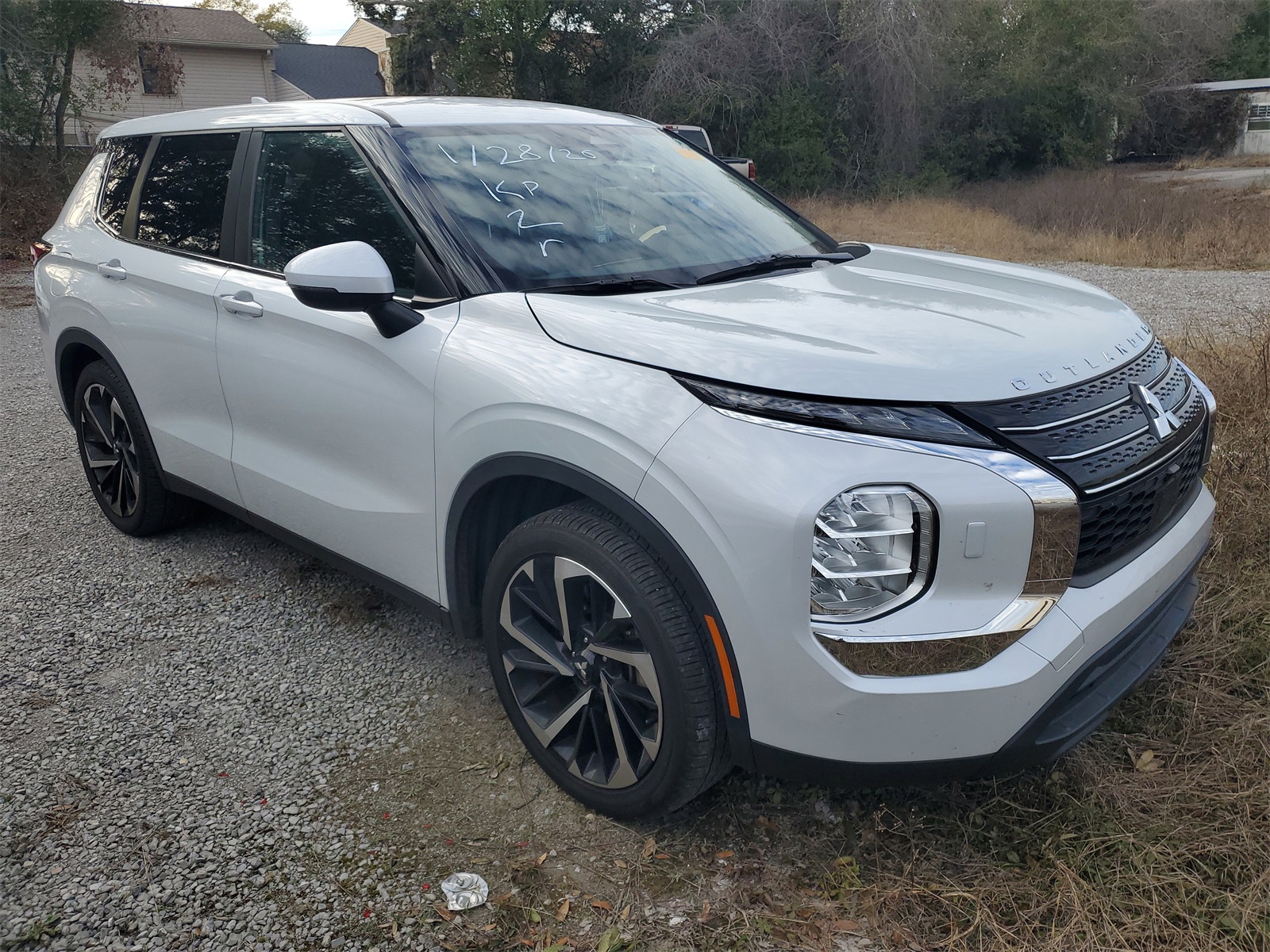 2022 Mitsubishi Outlander ES