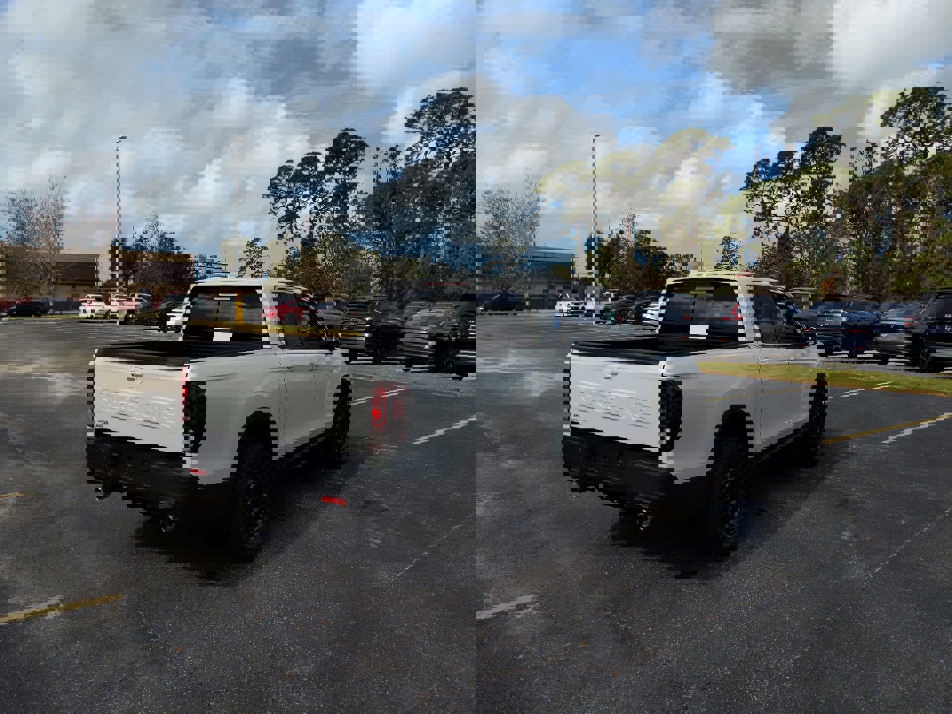 2025 Honda Ridgeline RTL photo 4