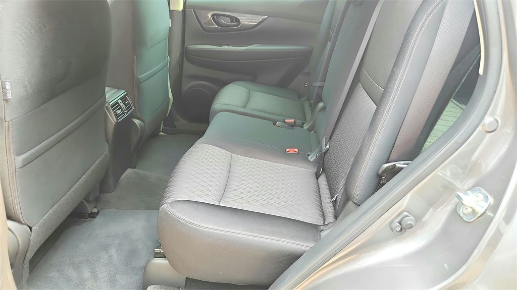 2020 Nissan Rogue S photo 26