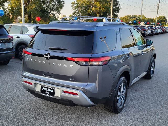 2025 Nissan Pathfinder SL photo 2