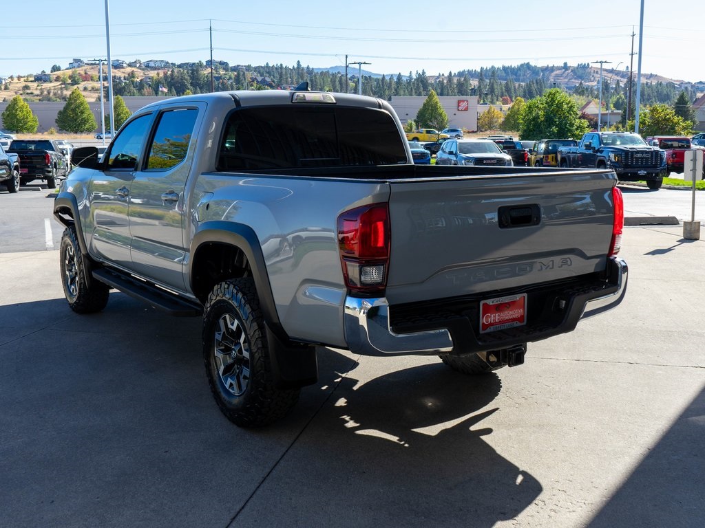 2018 Toyota Tacoma SR5 TRD Pro Sport photo 3
