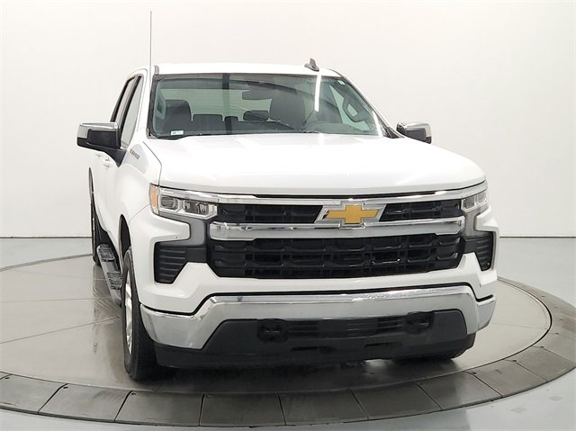 2023 Chevrolet Silverado 1500 LT photo 2