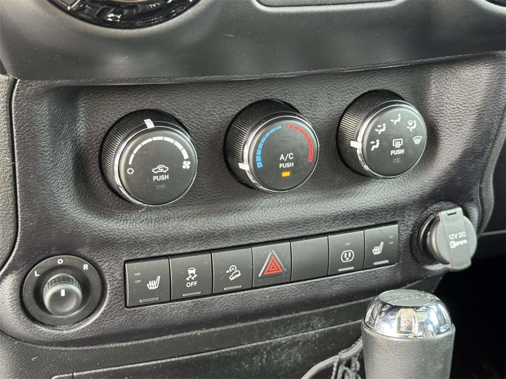 2015 Jeep Wrangler Sahara Altitude photo 18