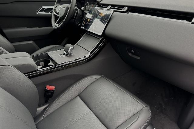 2025 Land Rover Range Rover Velar SE photo 16