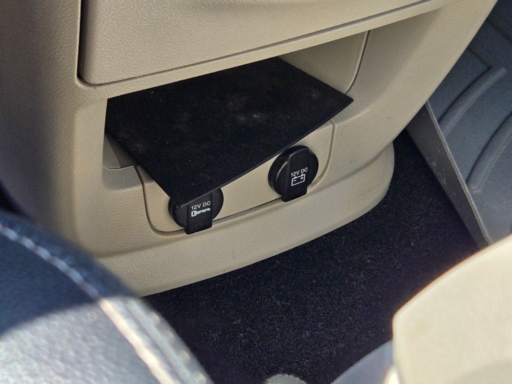2013 Chrysler Town & Country photo 26