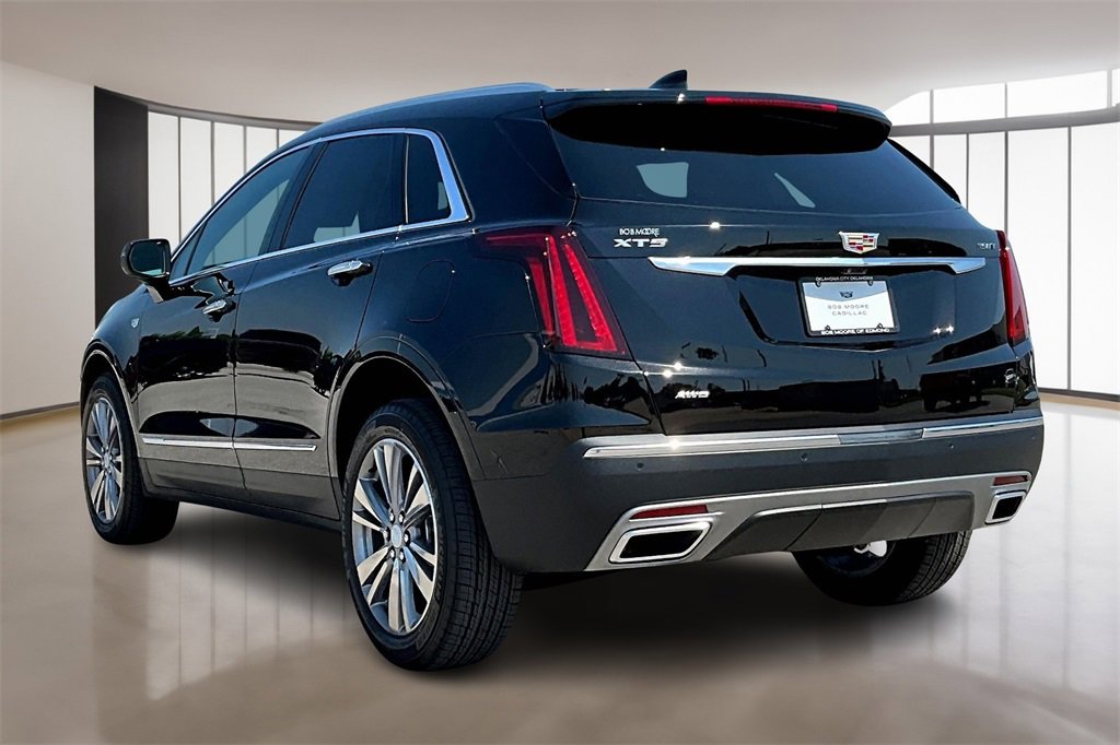 2025 Cadillac XT5 Premium Luxury photo 3