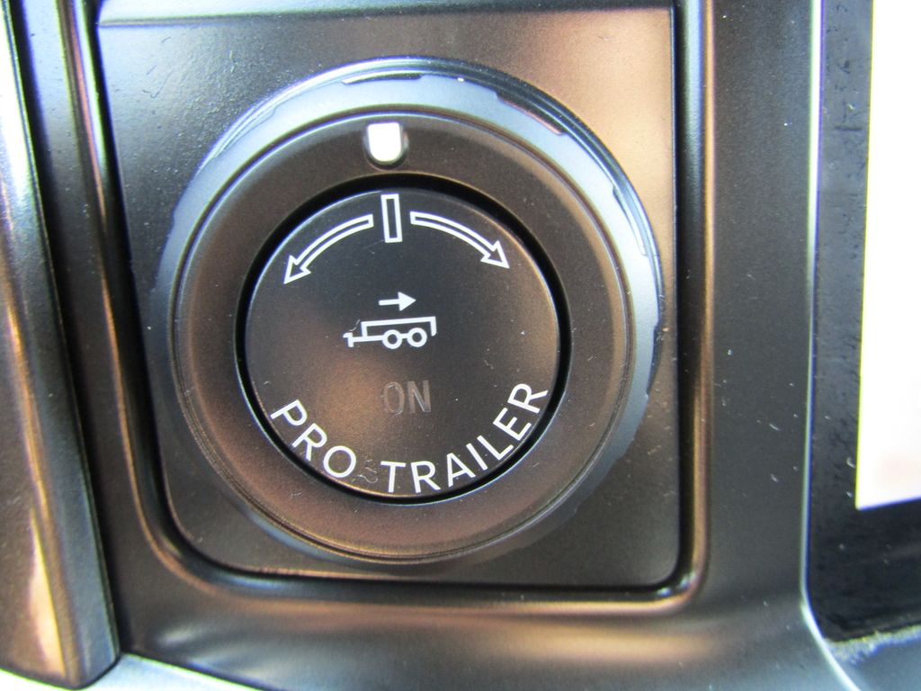 2023 Ford F-150 XLT photo 25