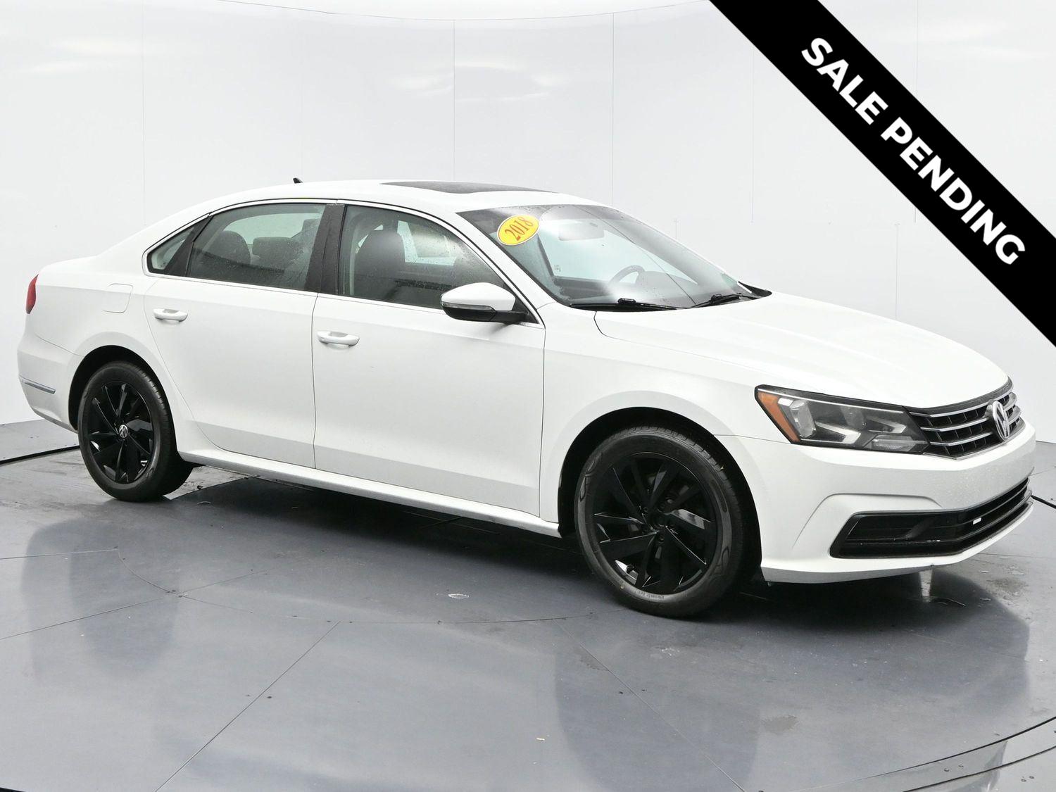 2018 Volkswagen Passat SE's photo