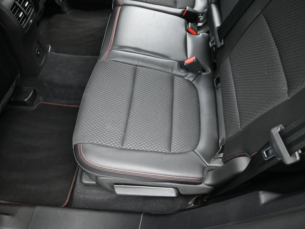2023 Ford Escape ST-Line photo 20