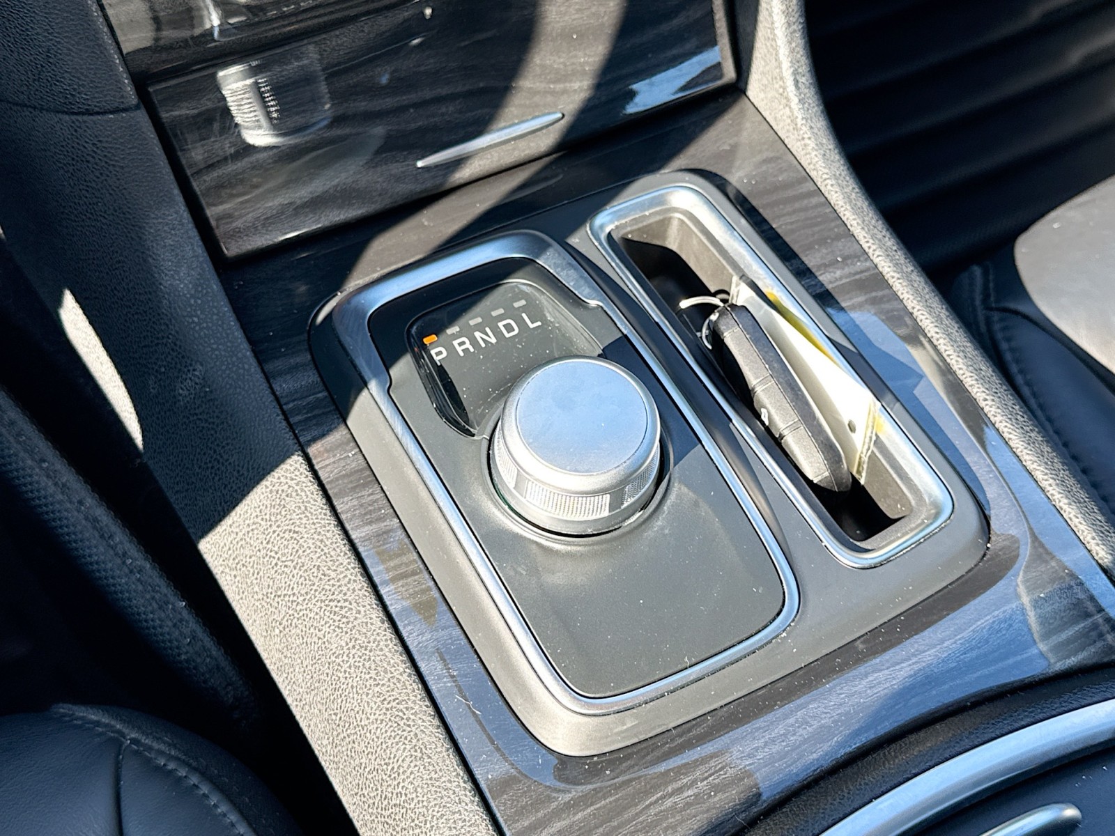 2019 Chrysler 300 Touring photo 17