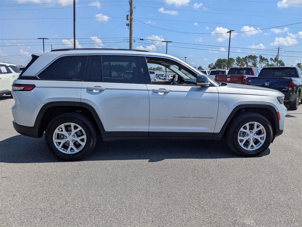 2023 Jeep Grand Cherokee Limited photo 2