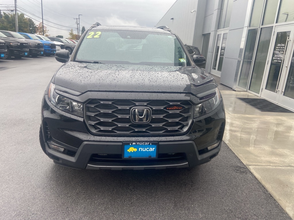 2022 Honda Passport TrailSport photo 2