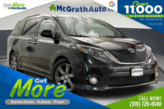 2015 Toyota Sienna SE's photo