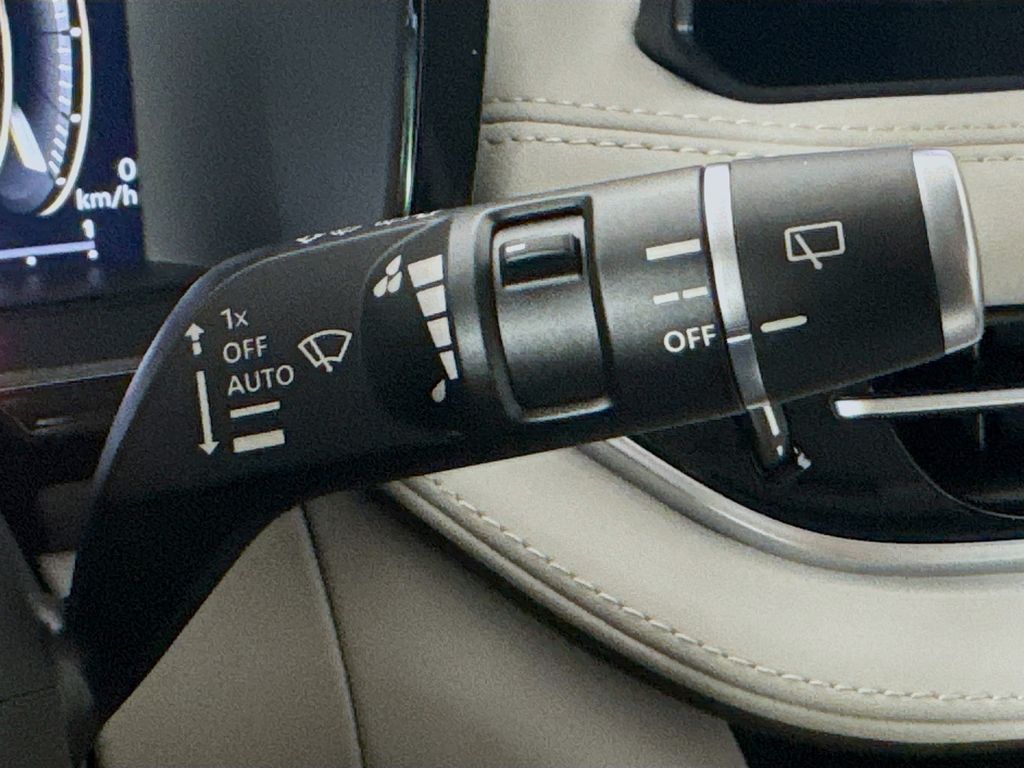 2026 Infiniti QX60 Luxe photo 13