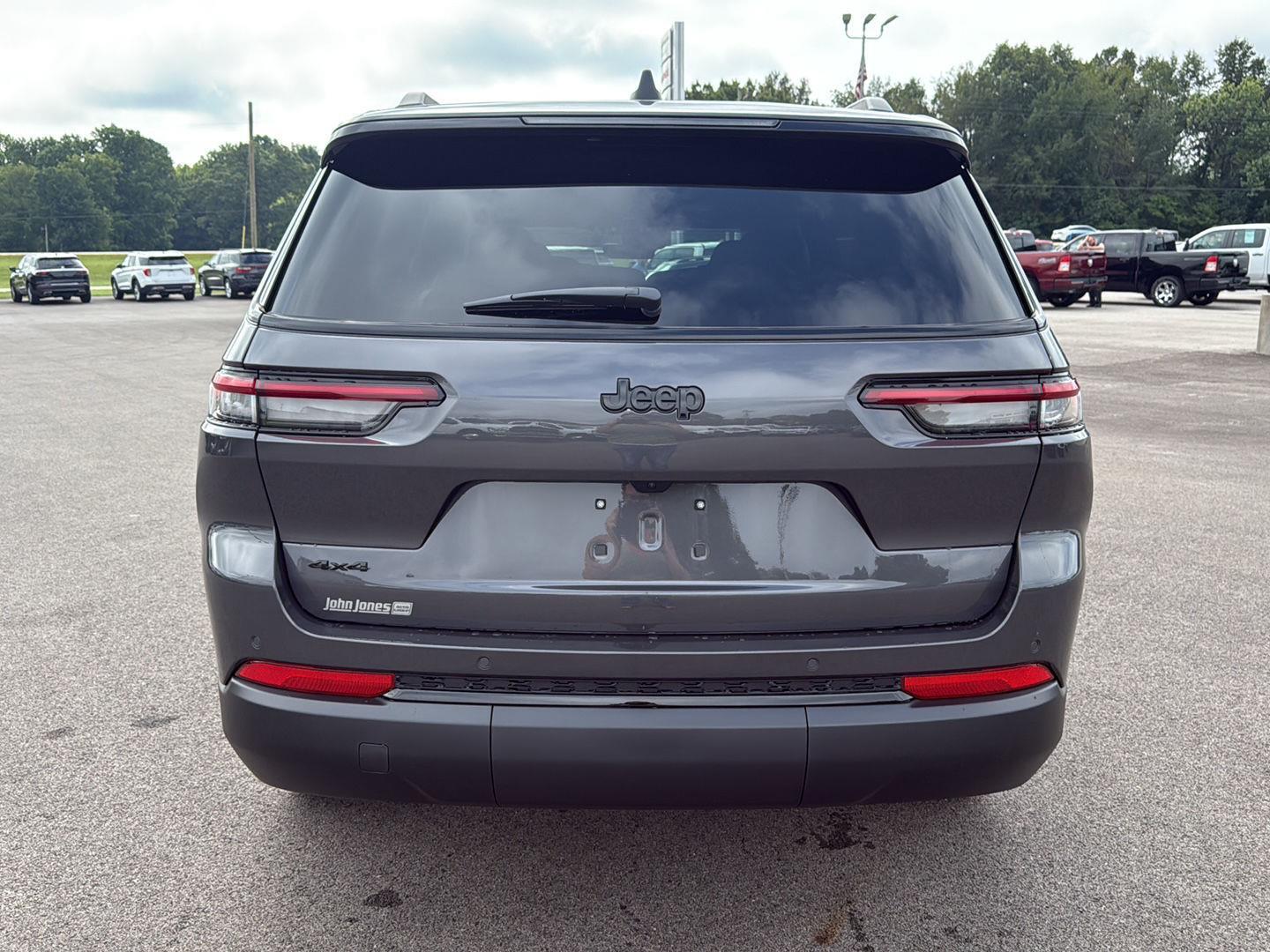2025 Jeep Grand Cherokee Altitude photo 15